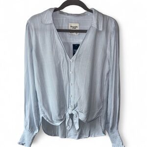 Abercrombie & Fitch Tie Front Button Down Blouse Light Blue Size S NWT